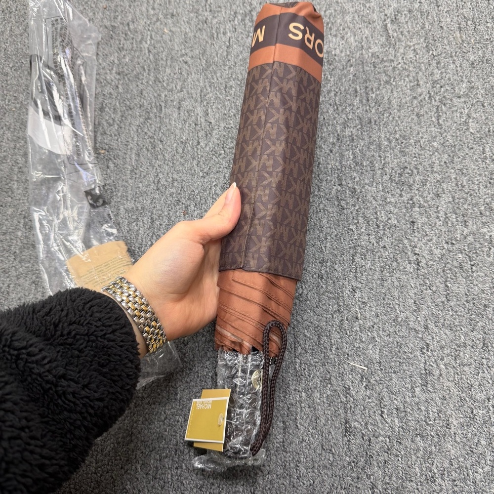 Michael Kors Brown Umbrella / BRAND NEW / NWT